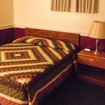 Judys Motel בדפורד מראה חיצוני תמונה